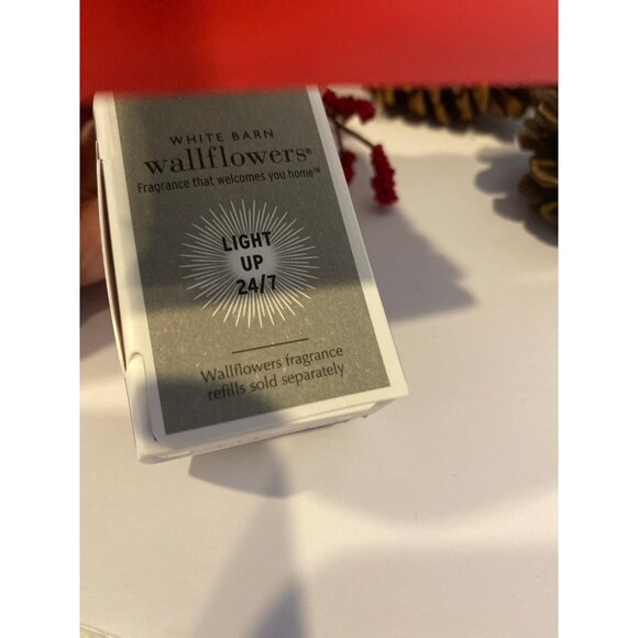 Bath & Body Works “Hot Cocoa Stand” Nightlight Wallflower Plug -New with tag - Picture 6 of 9